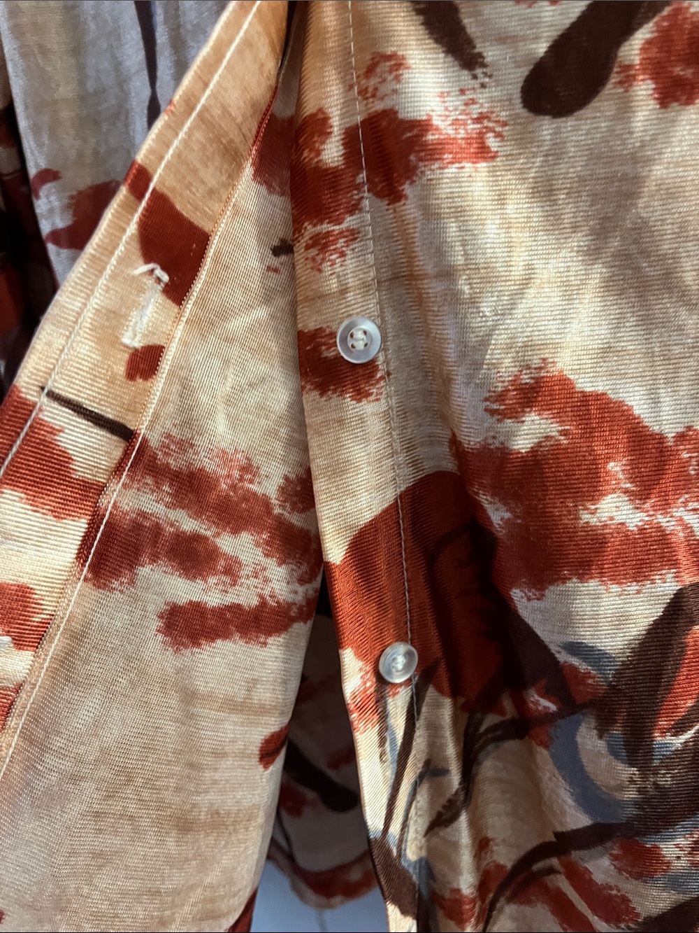 Vintage-Inspired Men's Long Sleeve Printed Shirt - Rust/Beige - Picture 6 of 10